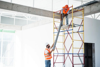 Вишка-тура це пересувні будівельні риштування